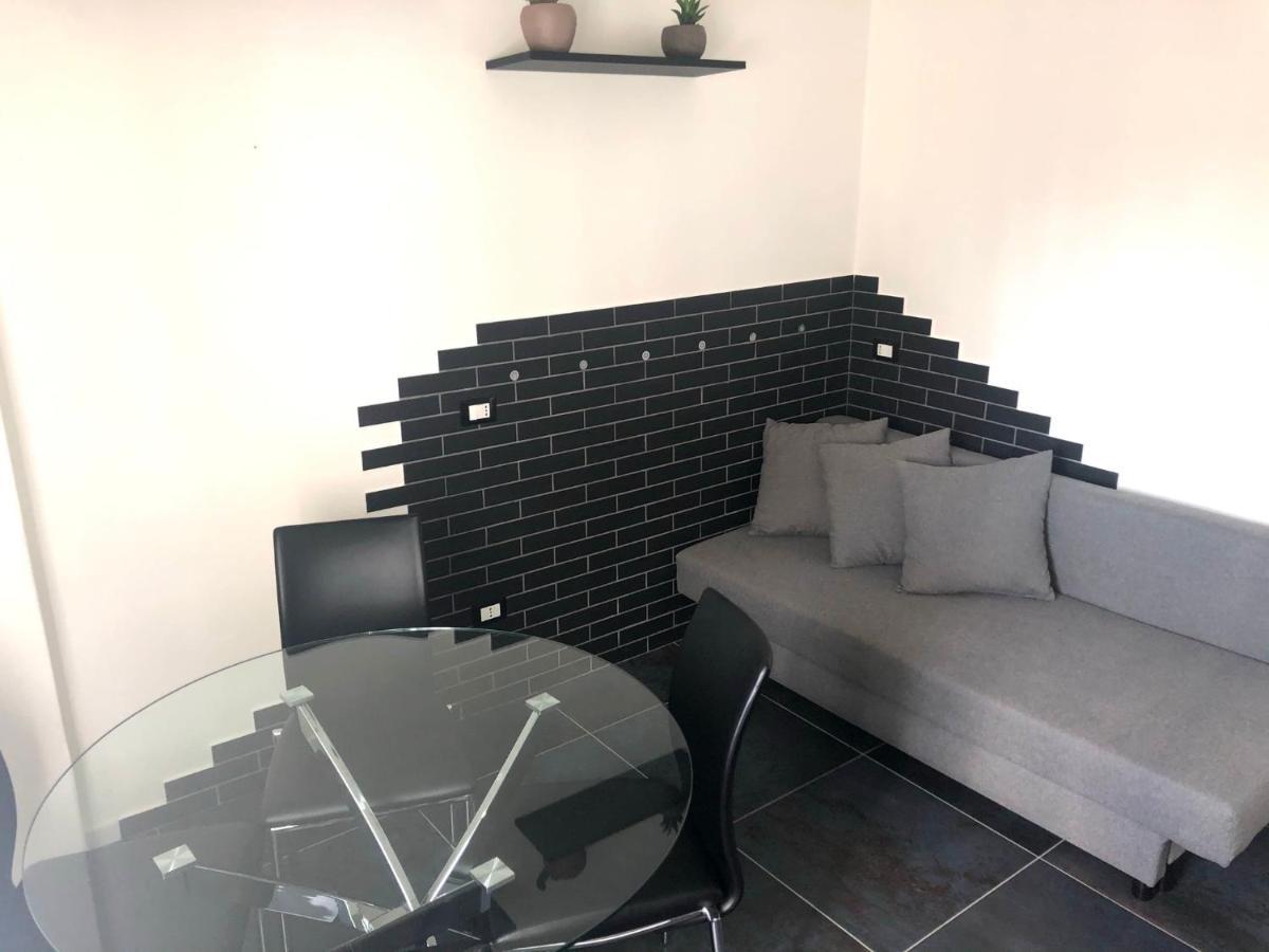 Blaxej, Nel Cuore Di Verona, Moderno Ed Elegante, 4 Posti Letto, Wi-Fi, Self Check In Apartment Exterior foto