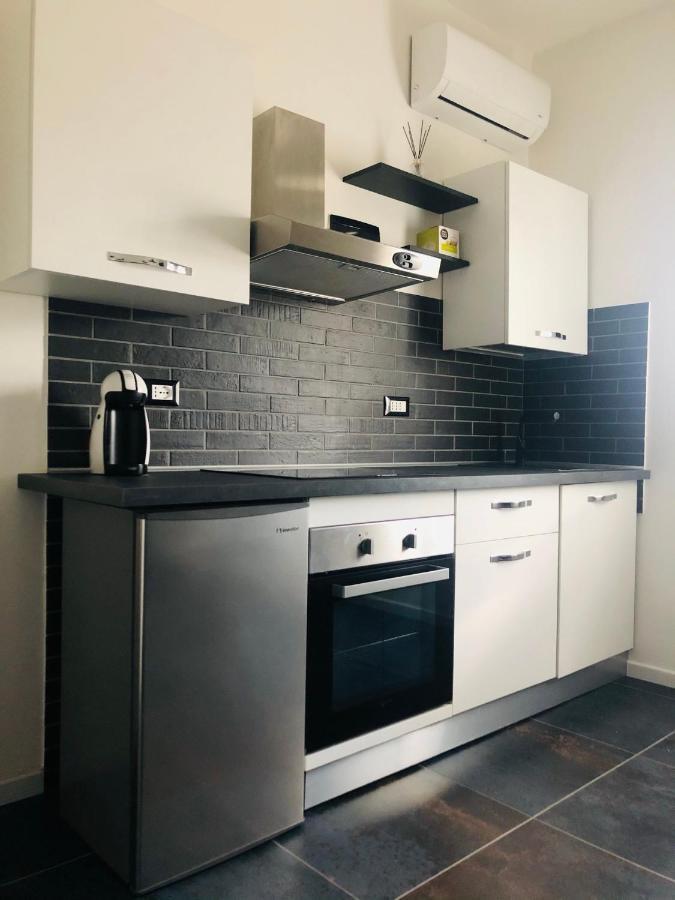 Blaxej, Nel Cuore Di Verona, Moderno Ed Elegante, 4 Posti Letto, Wi-Fi, Self Check In Apartment Exterior foto