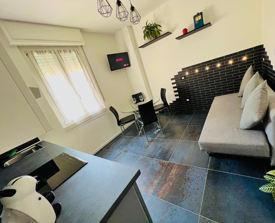 Blaxej, Nel Cuore Di Verona, Moderno Ed Elegante, 4 Posti Letto, Wi-Fi, Self Check In Apartment Exterior foto